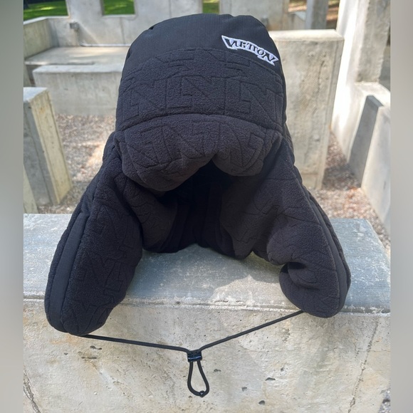 Louis Vuitton Chapka LV Dove Noir Hat made in Italy black winter adjustable ski - Picture 1 of 16